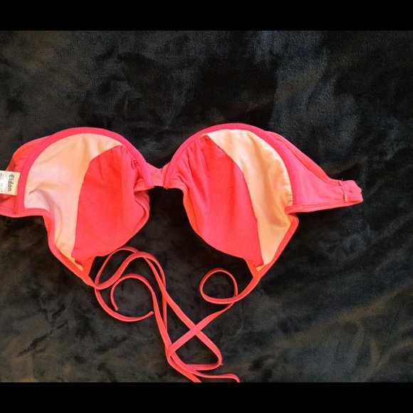 Bright pink swim suit - Picture 3 of 5